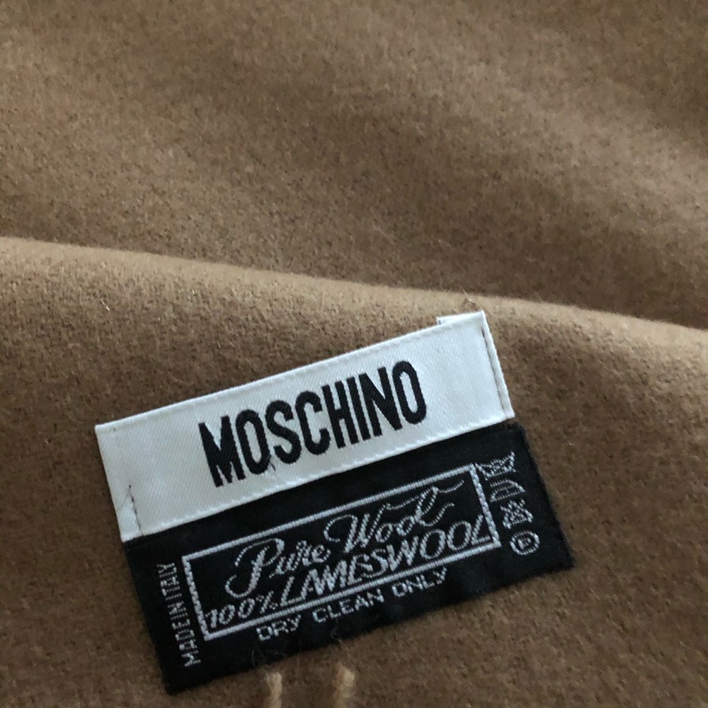 MOSCHINO 100% wool fringed scarf - Picture 2 of 3